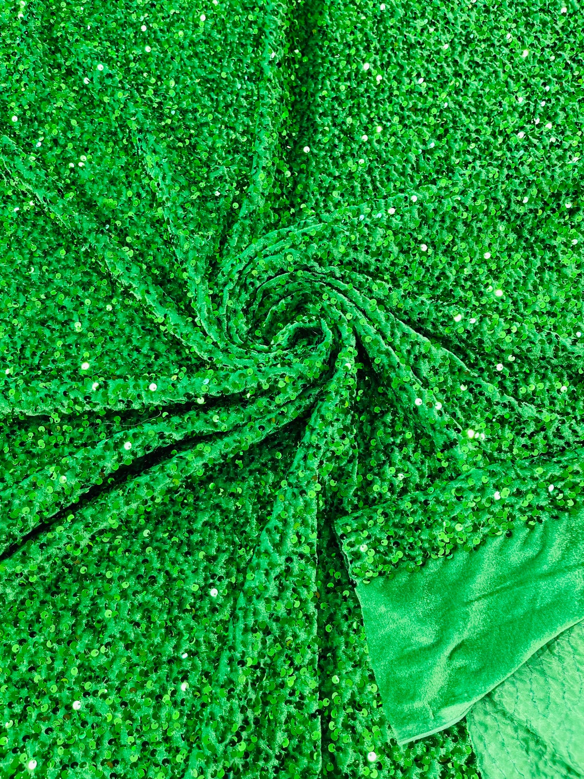 SEQUIN VELVET - Sequins on a Stretch Velvet 2-Way Stretch Sold By The Yard. GREEN - For Fashion Dress Evening Dress Prom Quinceanera