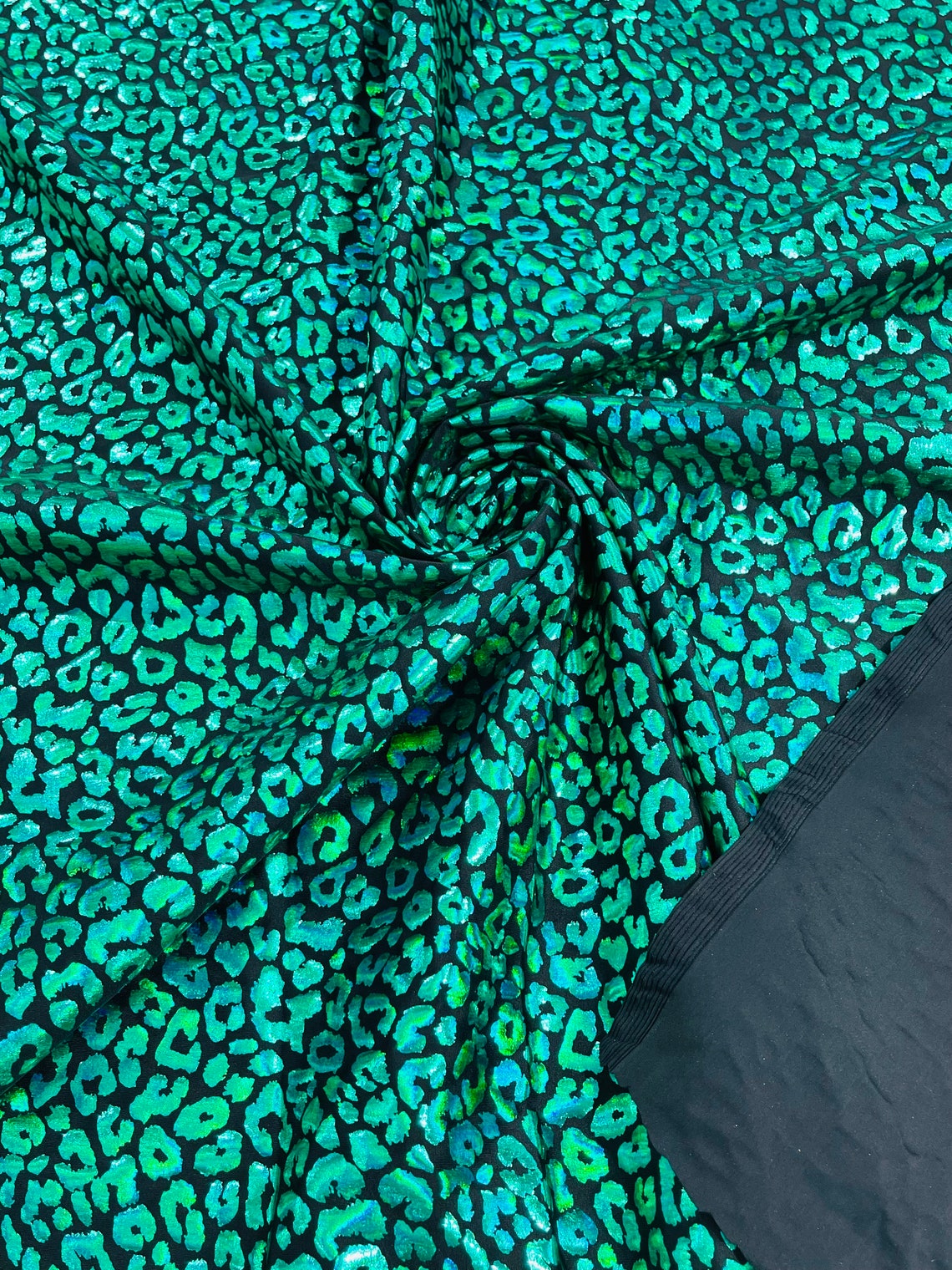 LEOPARD - Print Poly Spandex Fabric 4 Way Stretch - Sold By The Yard - GREEN - Ideal For Dostumes, Dresses, Leggings, (