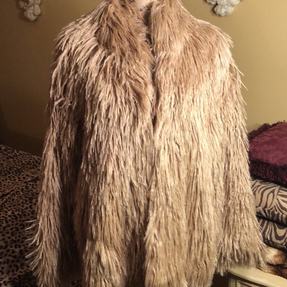 ALPACA - BROWN - Faux Fur Long Pile Curly Fabric Alpaca - Sold By The Yard - For Blankets Fashion Clothing Coats - Scarfs Rugs Crafts Decor